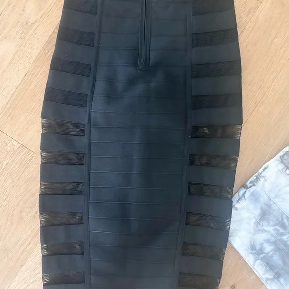 Bebe Stylish Gray and White Women's Skirt & Akira black pencil skirt - Picture 3 of 7